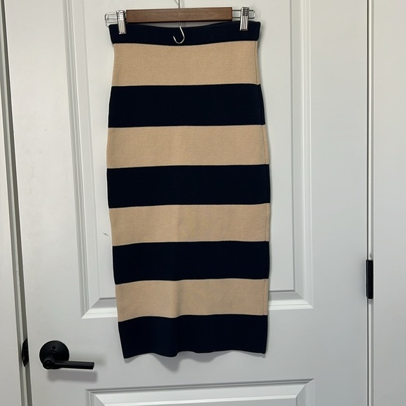 J.Crew Sweater Womens midi length pencil skirt in navy and tan stripe size XS - Picture 6 of 7